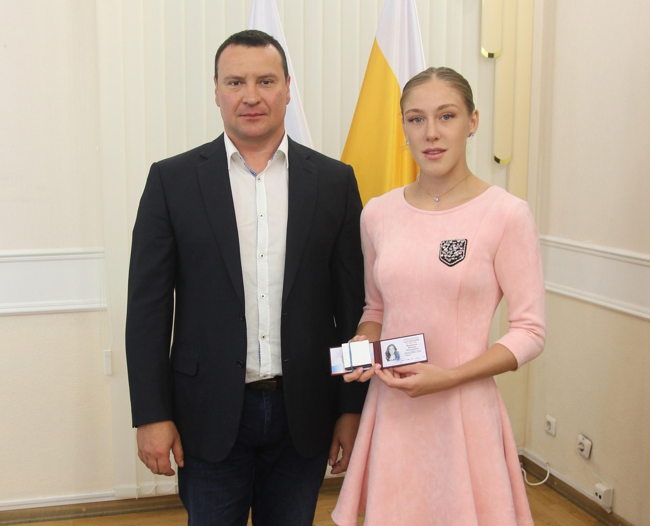  Марине Воробьевой вручили удостоверение «Мастер спорта России международного класса»